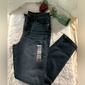 NWT No Boundaries - DKWASH High rise skinny jeans. Sz 9